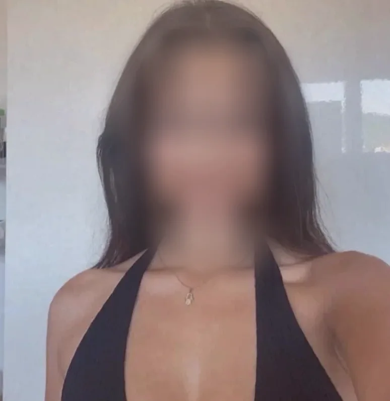 Emilia, 23