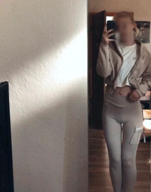 Niina, 23